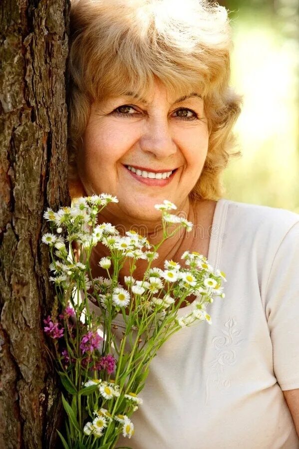 89 лет женщине