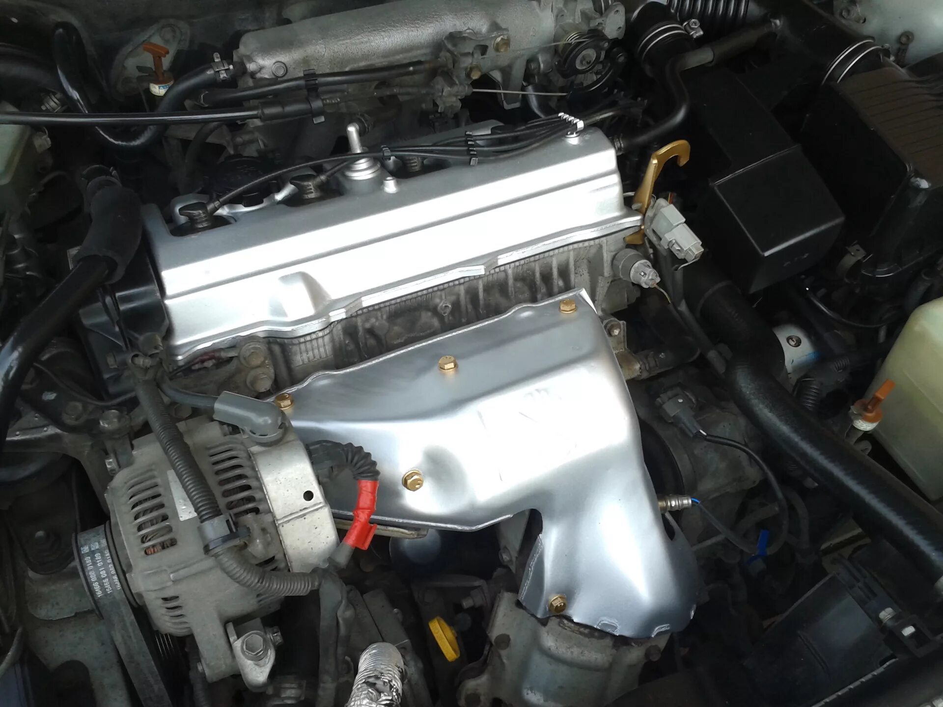 Toyota vista 2000 1. Toyota vista sv40 что под капотом. Распорка камри sv30. Виста 30 кузов дизель. Toyota camry sv43.