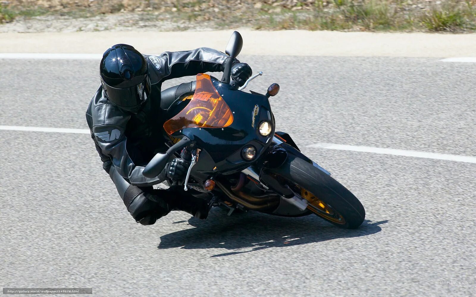 Ктм дюк 2007. Включай мотоциклы. Buell firebolt 1200. Триумф daytona 675 2006. Мотоцикл с включенной фарой.