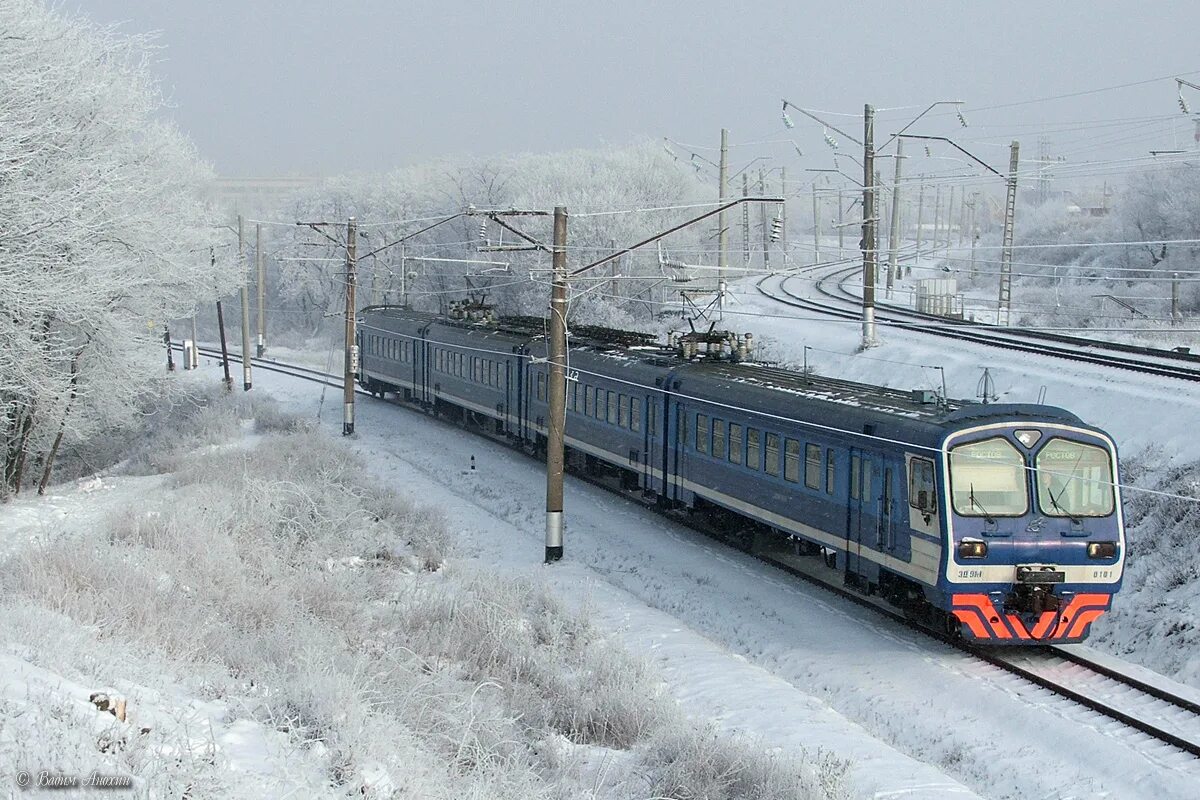 эд9э 0059. электричка шинный завод зыково. расписание пригородных электропоездов. расписание электричек красноярск. пригородный поезд.