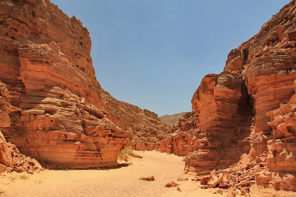 Каньон Саляма Египет. Красный каньон Египет Шарм-Эль-Шейх. Нувейба Египет цветной каньон. Цветной каньон Шарм-Эль-Шейх. Каньон шарм эль шейх