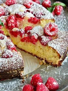 Шарлотка с малиной рецепт