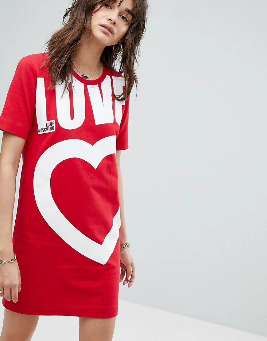 Платье love love. Love moschino худи. Платье лав репаблик черное. Платье москино черное. I love my dress.
