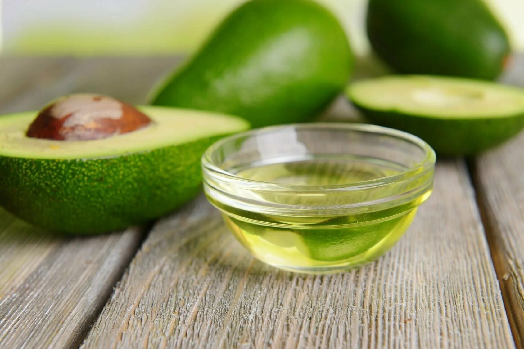 Купить масло авокадо холодного отжима нерафинированное. Hemani Avocado Oil. Масло авокадо рафинированное Avocado Oil. Маска авокадо оил. Масло косточки авокадо.