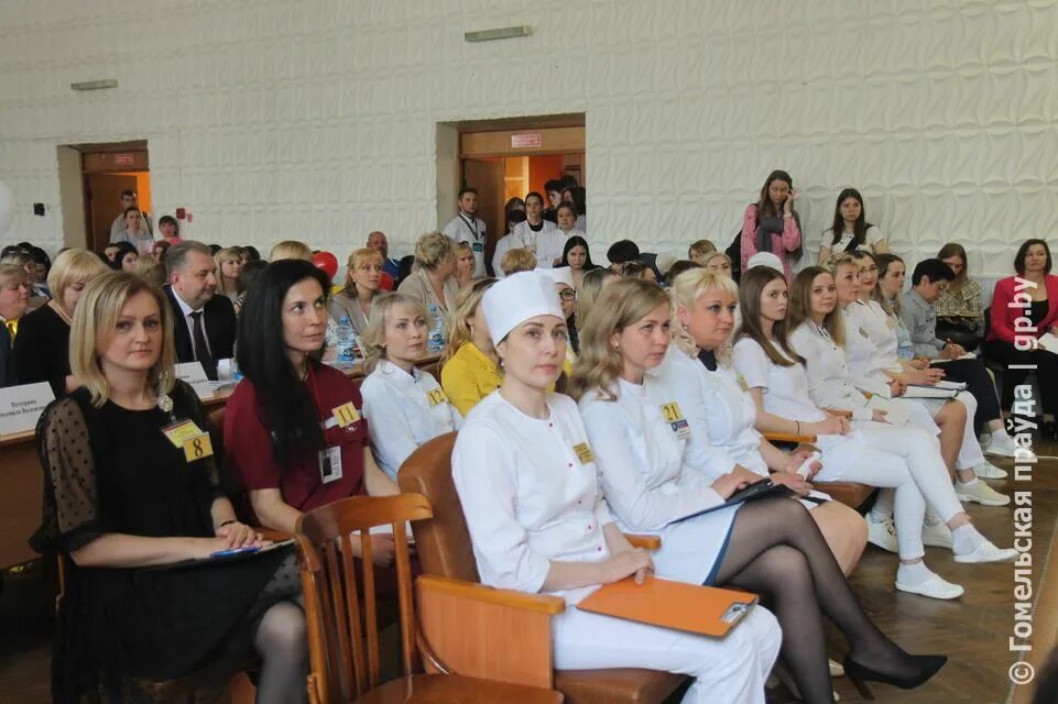 Занятие медсестер. Объявление требуется медсестра. Вакансии медсестры гомель. Вакансии медсестры гомель. Медсестры медсанчасть северсталь.