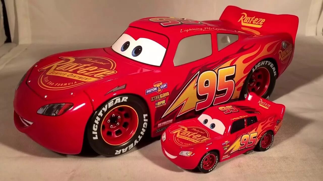 Номер молнии маквина. Lightning MCQUEEN 95. Тачки Lightning MCQUEEN 95. Молния Маккуин 3. Cars 3 Rust Eze Lightning MCQUEEN.