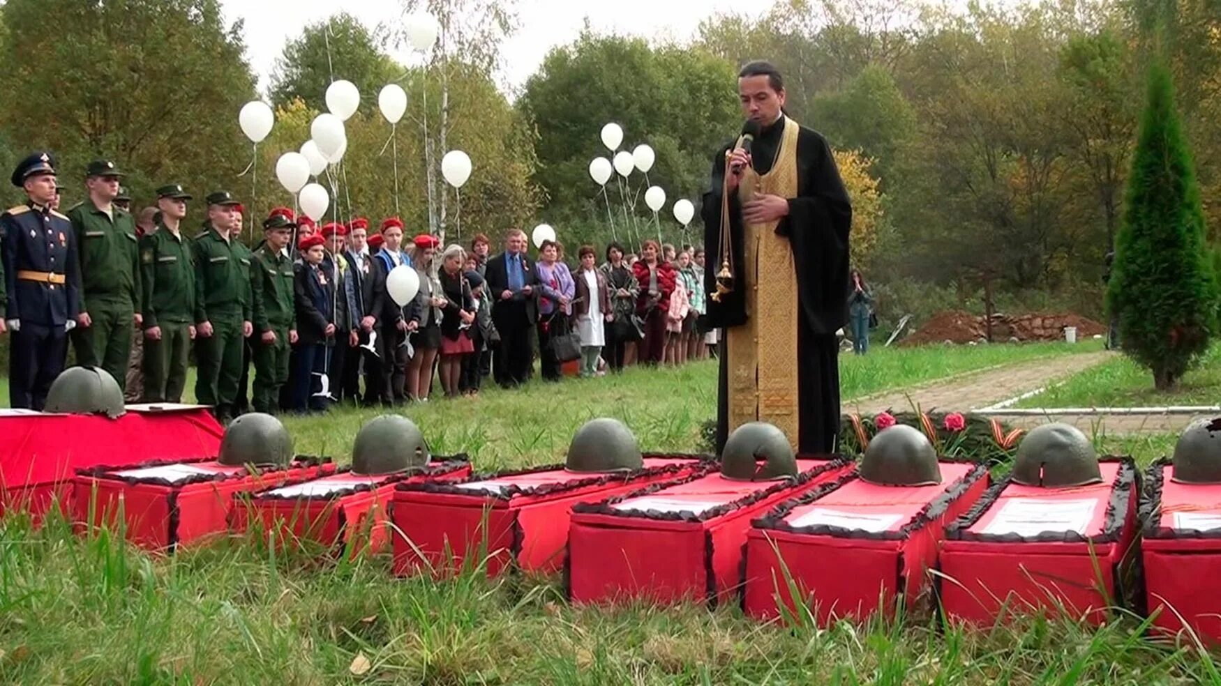 виктор костиков малоярославец похороны. поисковый отряд беспокойные сердца малоярославец. иван петрович дмитриев похороны. похороны малоярославец. доброволец из малоярославца погиб на донбассе.