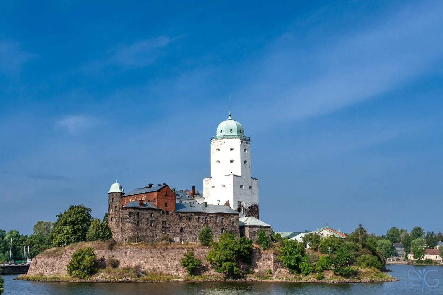 Замковый остров выборг. Вид с башни святого олафа в выборге. Выборг башня олафа вид на город. Выборг время работы. Музей «выборгский замок», г.