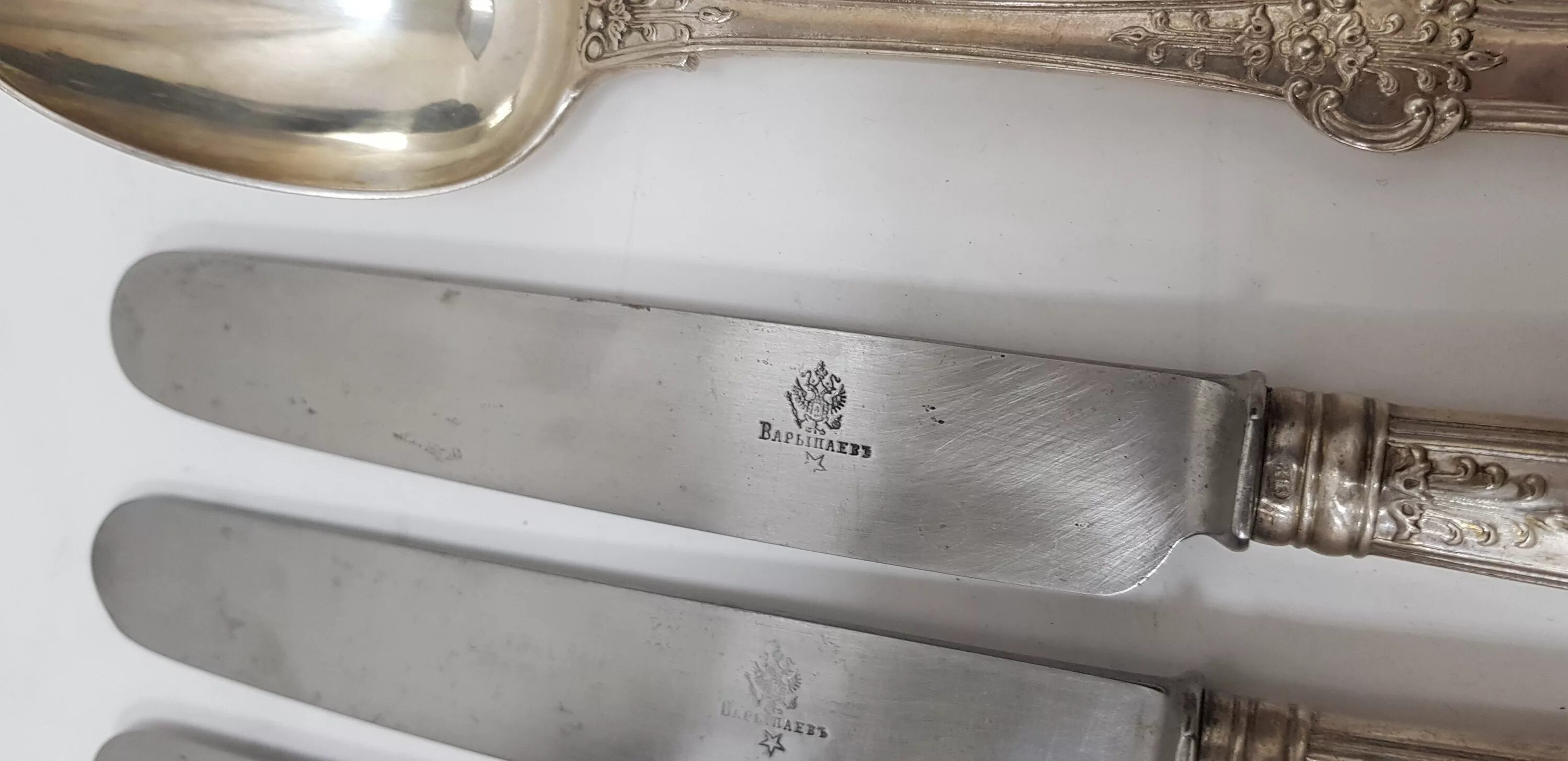 столовый прибор на одного 6 букв сканворд. вилочка. столовые приборы cardinal cr7777 cutlerry cet. вспомогательные приборы для фламбирования : вилка ложка лопатка. Argento dall italia столовый набор.