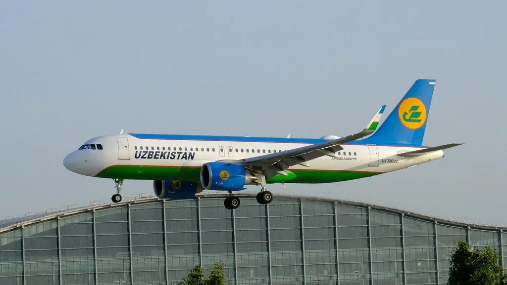 Uzbekistan Airways Боинг 757. Камола Икрамова Uzbekistan Airways. Uk32022. Панорама авиакомпания Узбекистан.