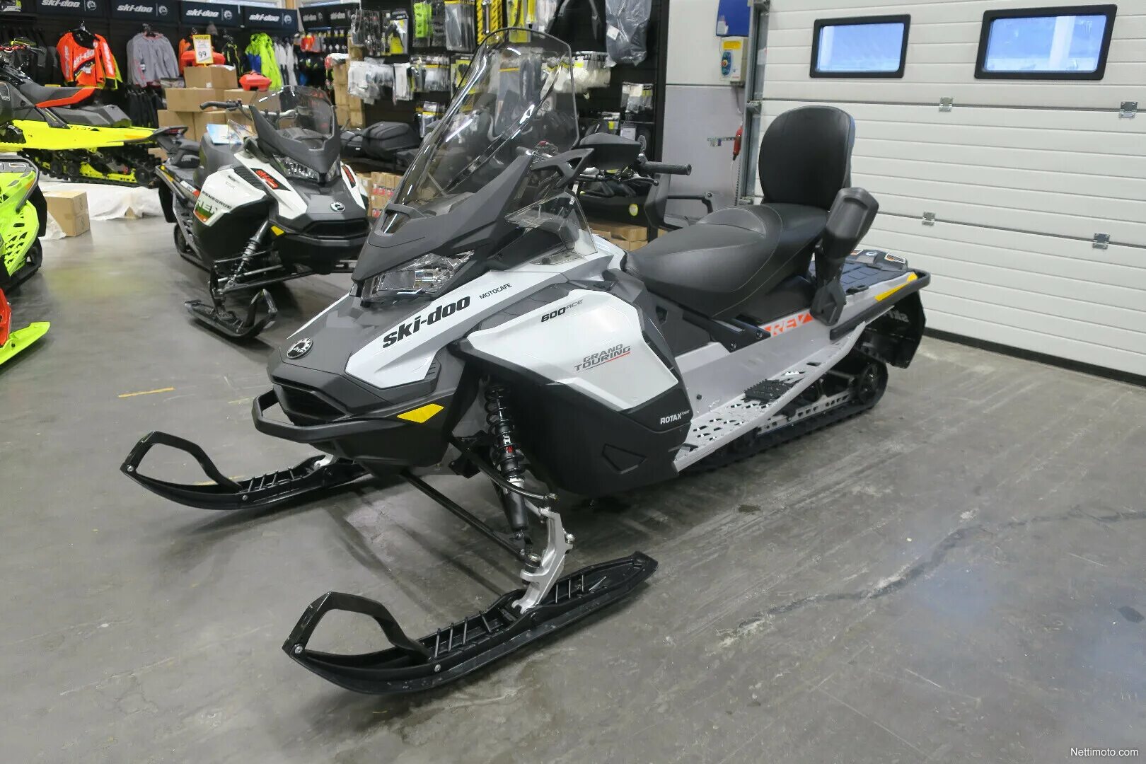 Айс 600. BRP Grand Touring 600 Ace. BRP Ski-Doo Grand Touring Sport- 600 Ace. Снегоход BRP Ski Doo Expedition 600 Ace. Grand Touring Sport 600 Ace.