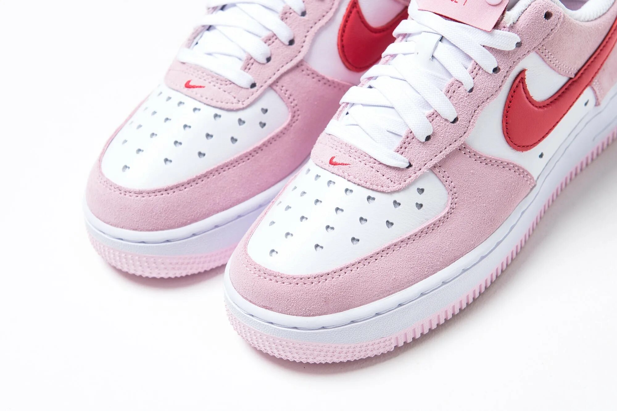 Nike air force valentines day