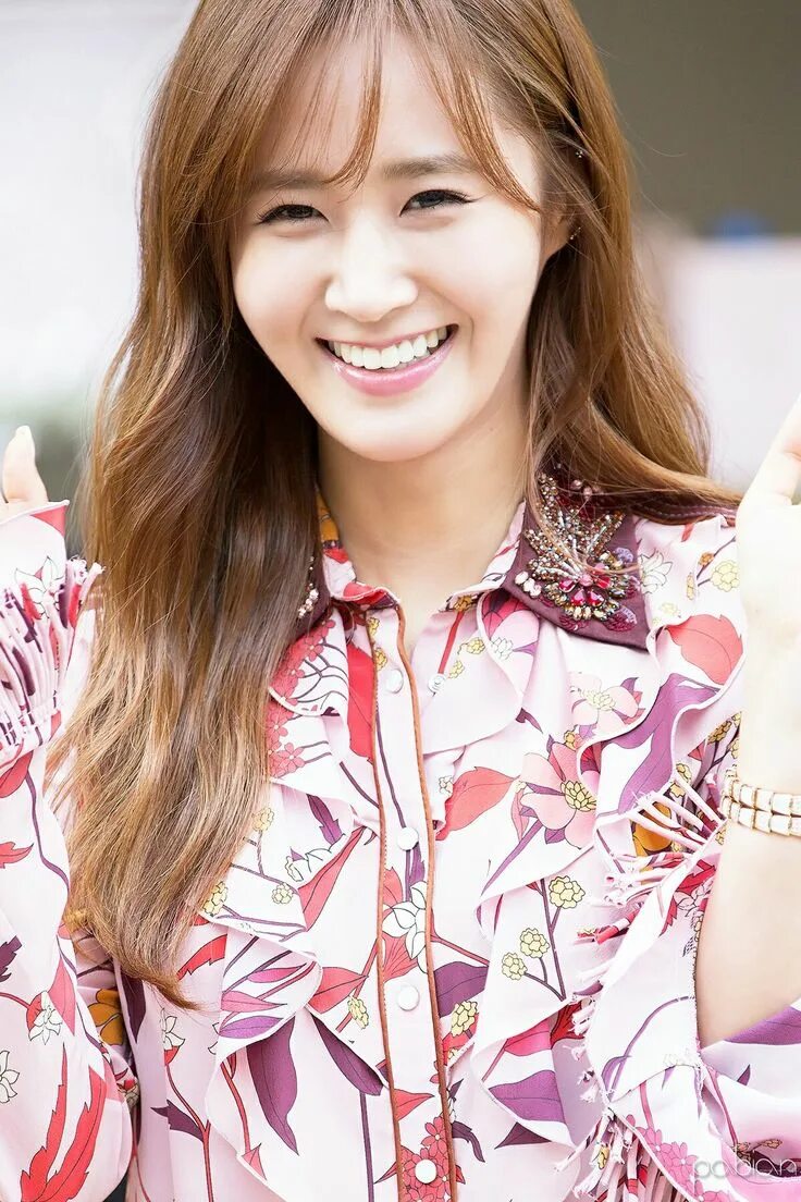 Юри снсд. Квон юри 2022. Kwon yuri. Квон юри. Квон юри певица.