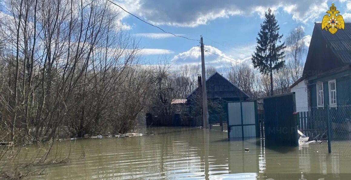 Уровень воды в болве брянск на сегодня. Радица-Крыловка Брянск. Паводок в Брянской области 2022. Брянск затопило 2022. Радица-Крыловка Брянская область наводнение.