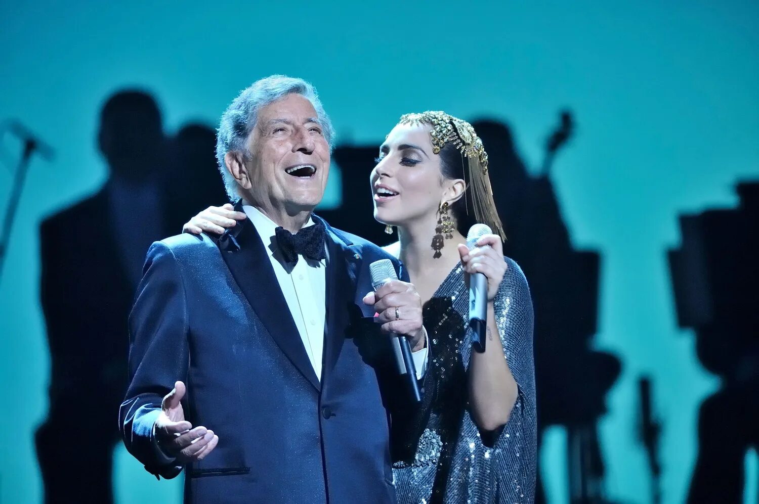 Tony Bennett Lady Gaga. Леди Гага и Тони Беннетт Cheek to Cheek. Тони Беннетт и леди Гага альбом. Cheek to Cheek леди Гага. Cheek to cheek