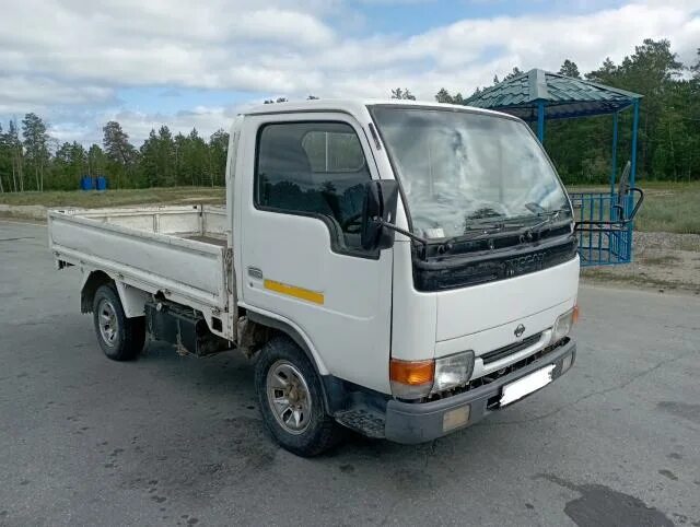 Купить Поворотник Nissan Atlas 1988-91г в Улан-Удэ по цене: 1 800 ₽ - частное об