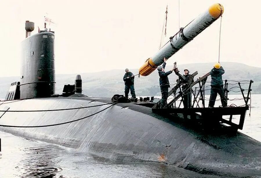 Большая торпеда. Атомная подводная лодка Трафальгар. АПЛ Джордж Вашингтон. Подводные лодки типа «Трафальгар». Торпеда АПЛ.