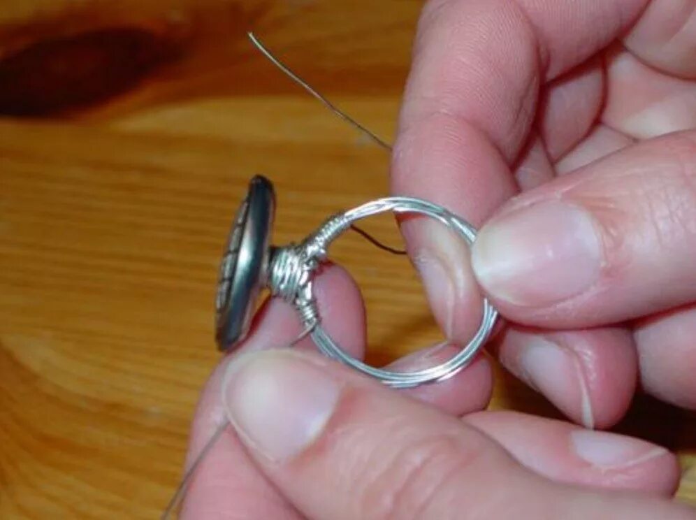 Кольцо из проволоки мк. Колечки из проволоки своими руками. Душное кольцо как сделать. Кольцо из проволоки. Красивое кольцо из проволоки.