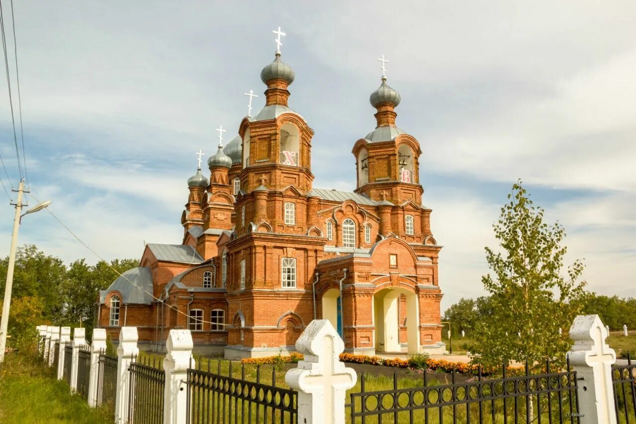 Храм Покрова Пресвятой Богородицы Пенза. Колышлейский район Черкасск храм храм. Церковь Черкасск Пензенская. Храм село Черкасск Пенза.