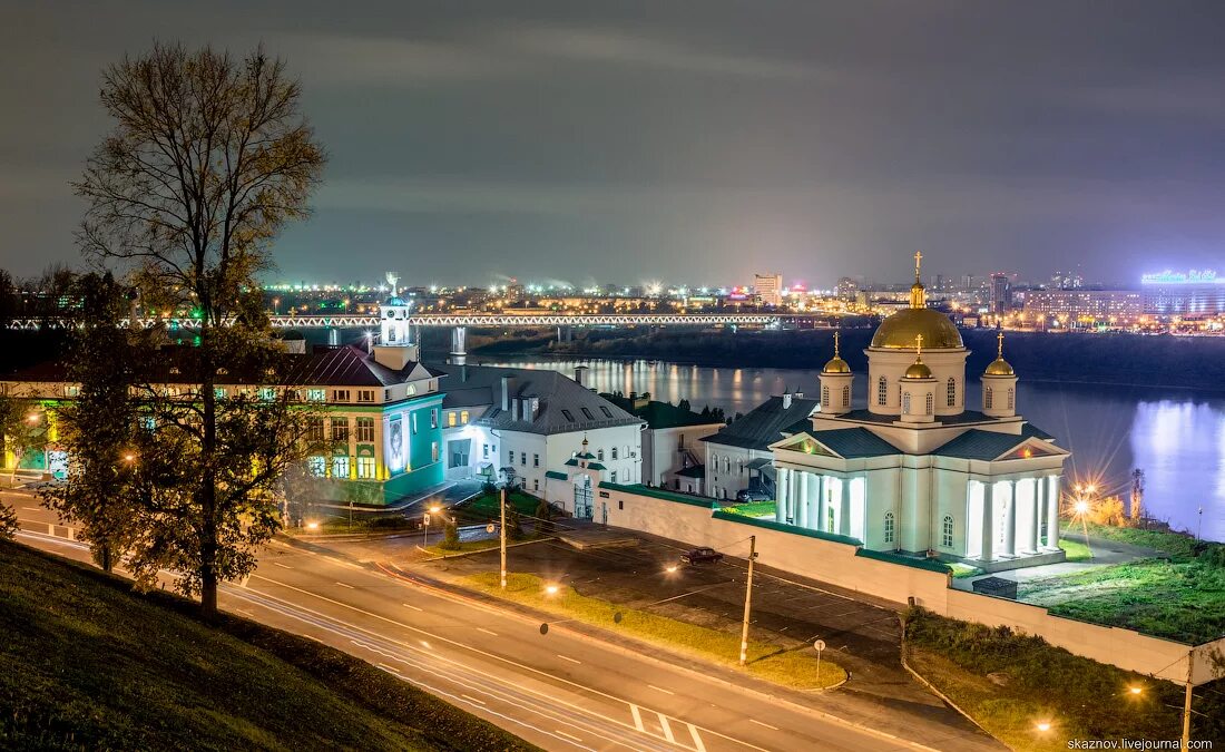 Частники нижнего новгорода. Нижний Новгород. Город Нижний Новгород. Вечерний Нижний Новгород достопримечательности. Нижний Новгород ночью центр.