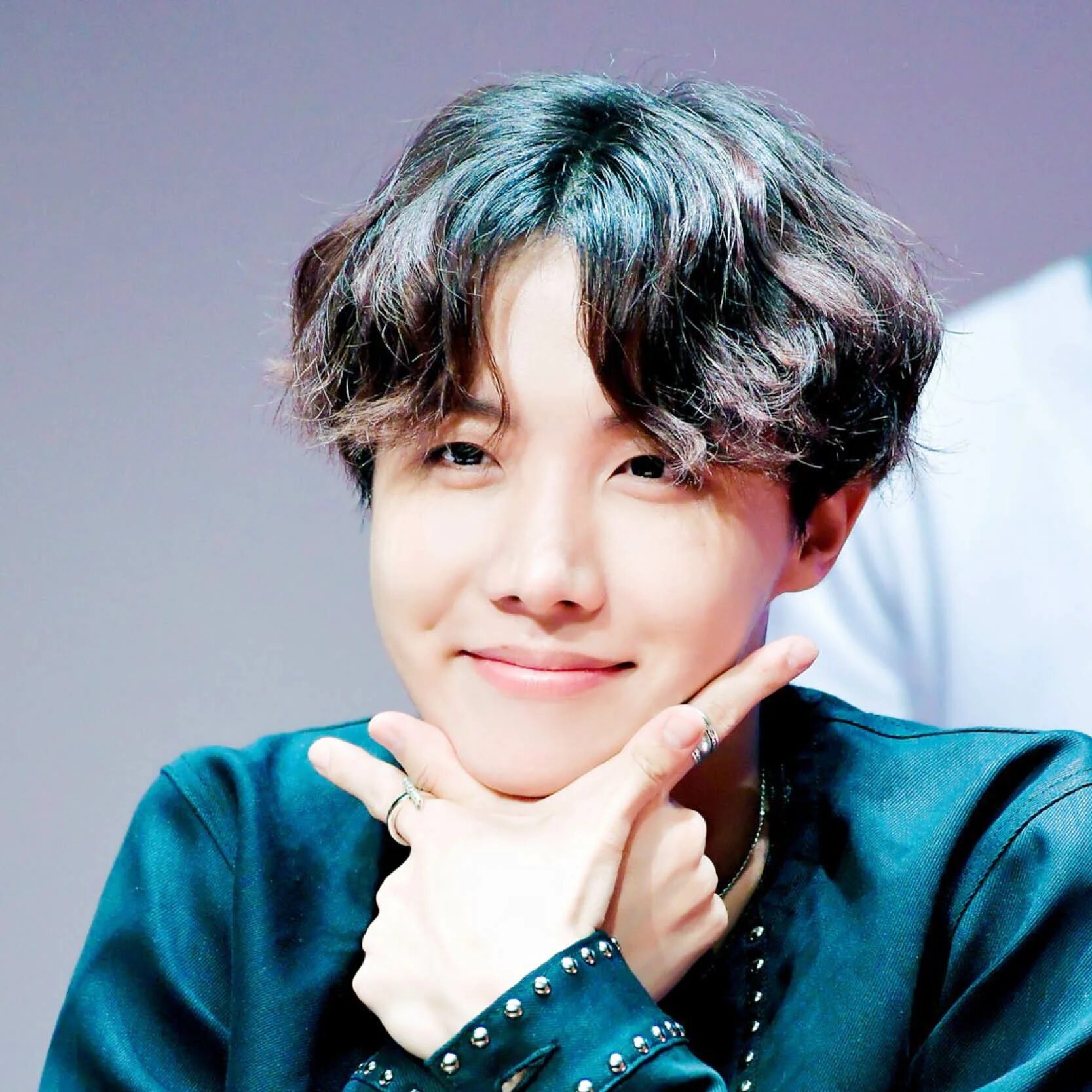 Хосок bts. Джей бтс. Джей хоуп бтс. Bts чон хосок. Хосок бтс.