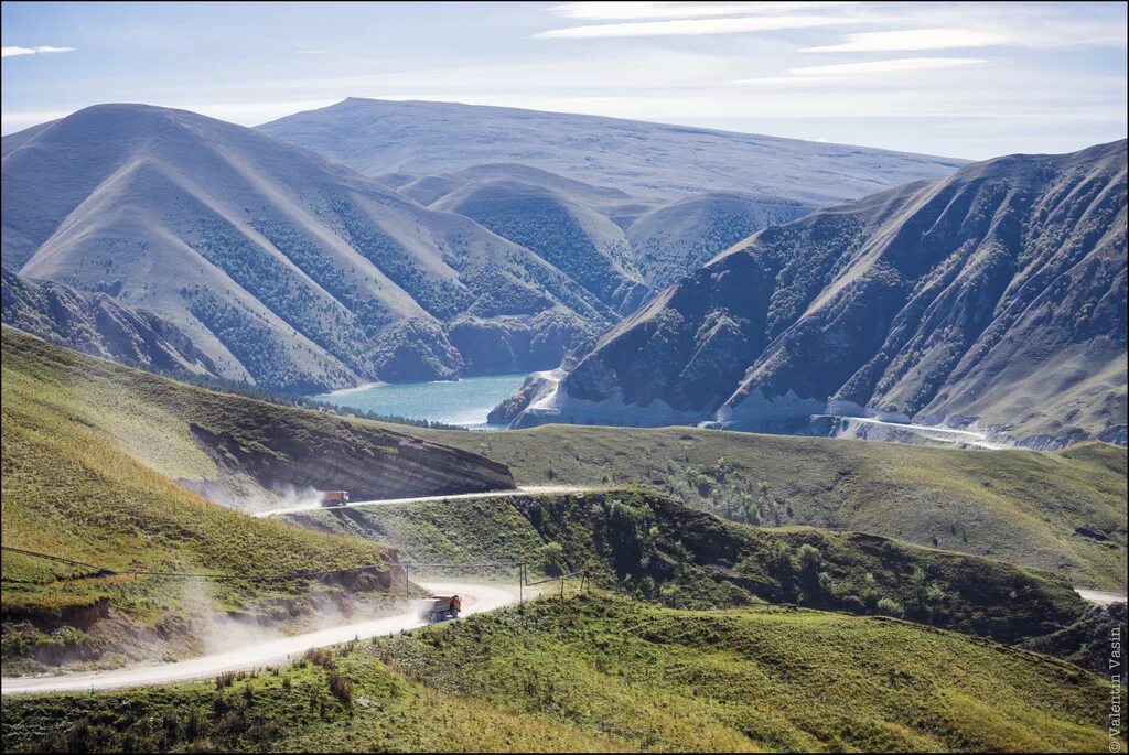 Ворота северного кавказа. Чеченская Республика Аргунское ущелье. Чечня горы Аргунское ущелье. Чеченская Республика горы высокие. Горы сандазой Чечня.