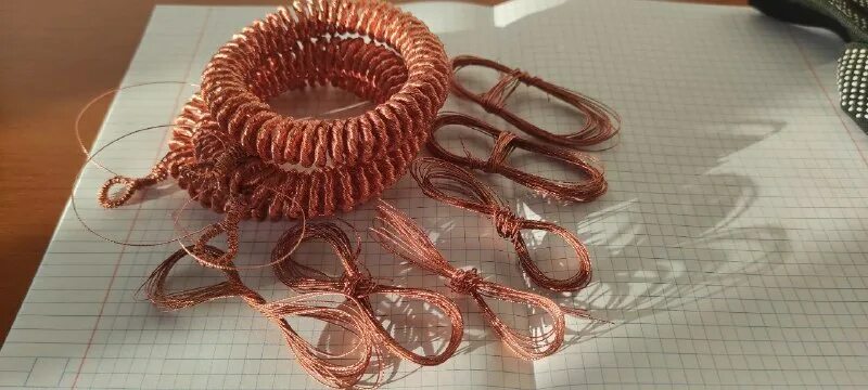 Model of led beads r5. Проволоку пропустили. Бечевка или шнуровка. Стан для волочения проволоки chinetti bt180. Нихромовая проволока для резки оргстекла.