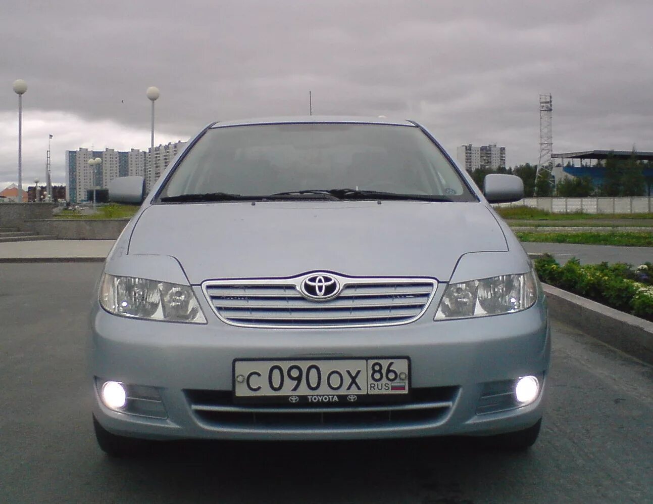 Реснички Toyota Corolla 120. Реснички Тойота Королла е120. Toyota Corolla e121. Королла 120 с противотуманками.