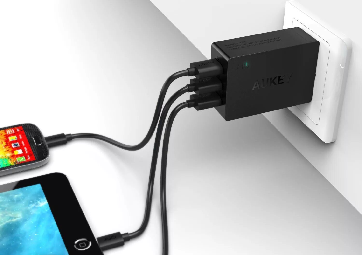 Как телефон определяет зарядку. Aukey pa-u35. Адаптер Aukey 6 Port USB. Pa-t16 Aukey. Зарядка для телефона.