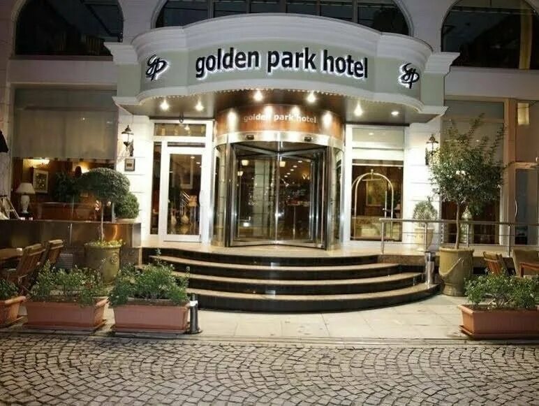 Parking gold. Golden Park. Golden Hotel. Golden Park Chisinau. Голден парк Клин гостиница.