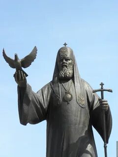 Памятник алексию ii