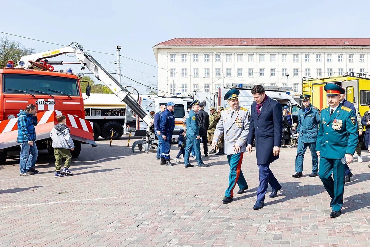 Новости 29 2023. Пожарная охрана. С днем пожарной службы. Пожарные МЧС России. Сотрудники МЧС России.