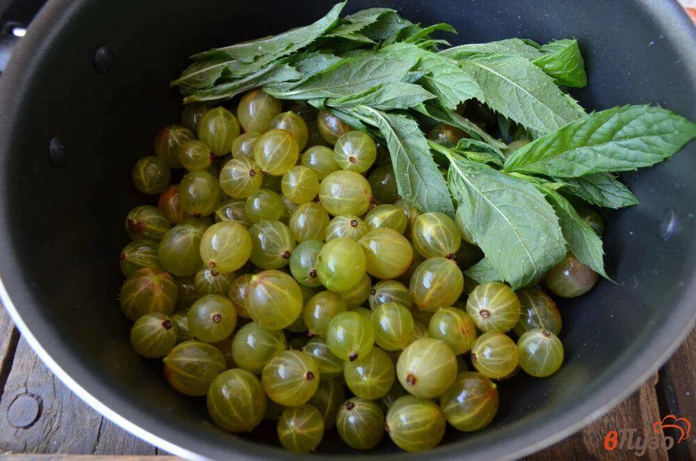 Варенье из крыжовника с мятой. Крыжовниковый конфитюр. Крыжовник с апельсином. Варенье с крыжовником с мятой к. Сварить крыжовник