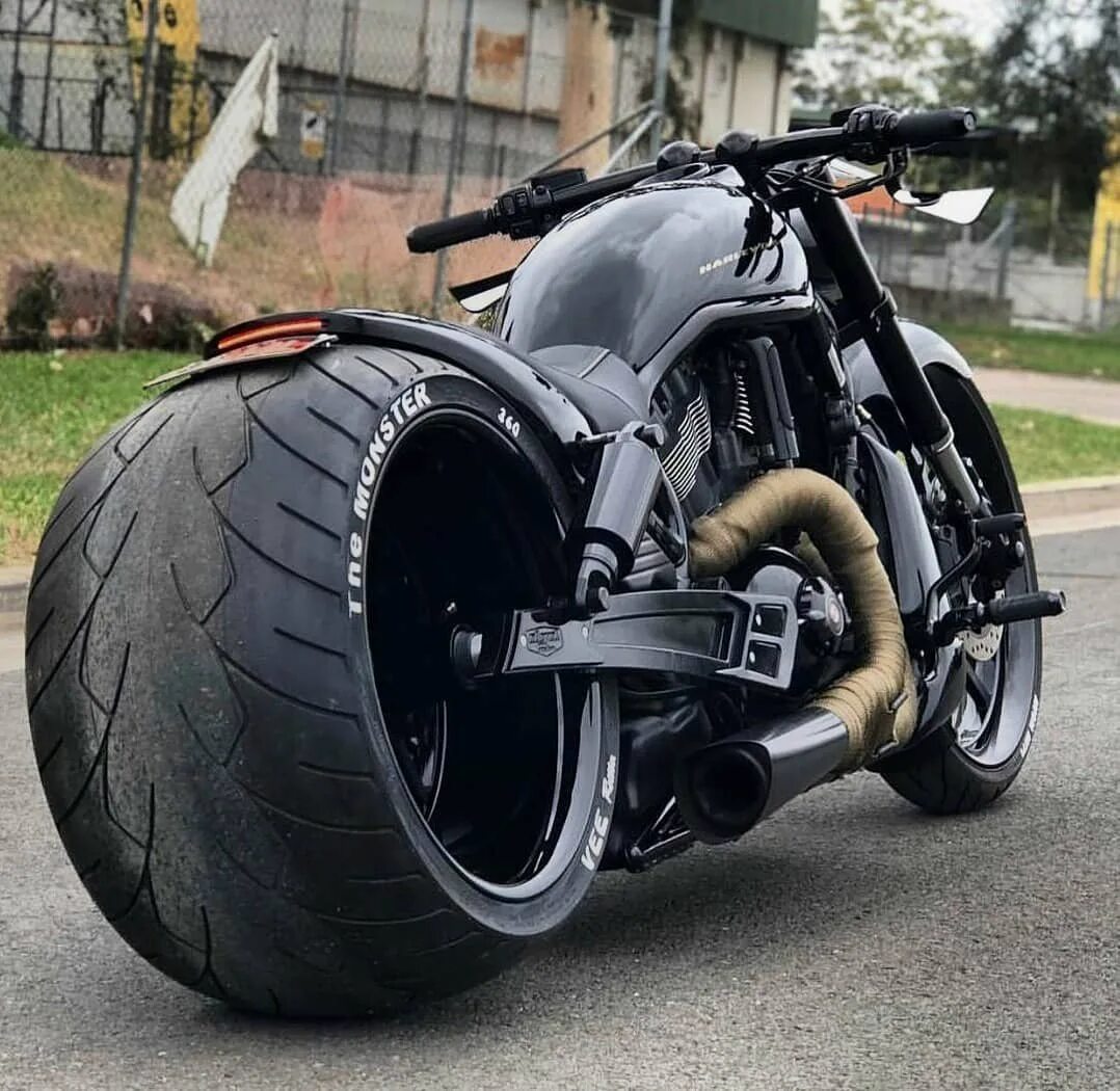 Удлиненные мотоциклы. Мотоциклы Harley-Davidson v-Rod. Харлей Дэвидсон v-Rod. Мотоцикл Harley Davidson Custom. Харлей Дэвидсон v Rod Custom.