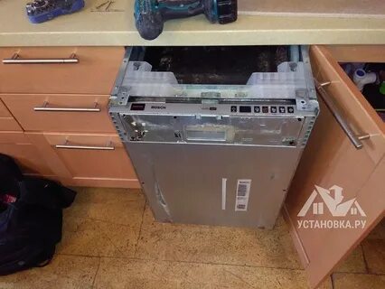 Как крепится встроенную посудомойку