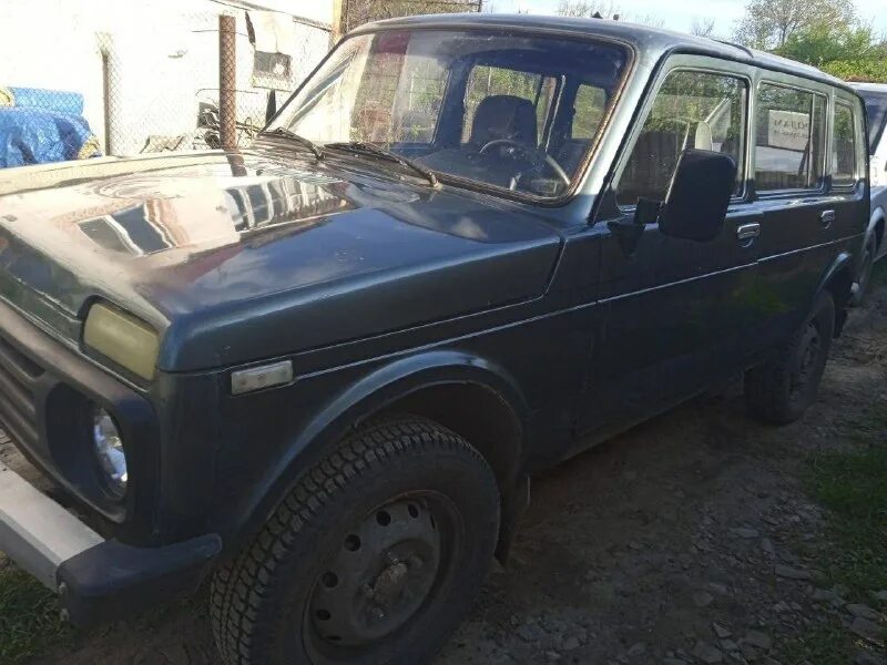 Цвет краски шевроле нива 2004 года снежная королева. Ваз-21218. Нива 2004 года инжектор. Зеленая шевроле нива 2004. Шеви нива 2004.