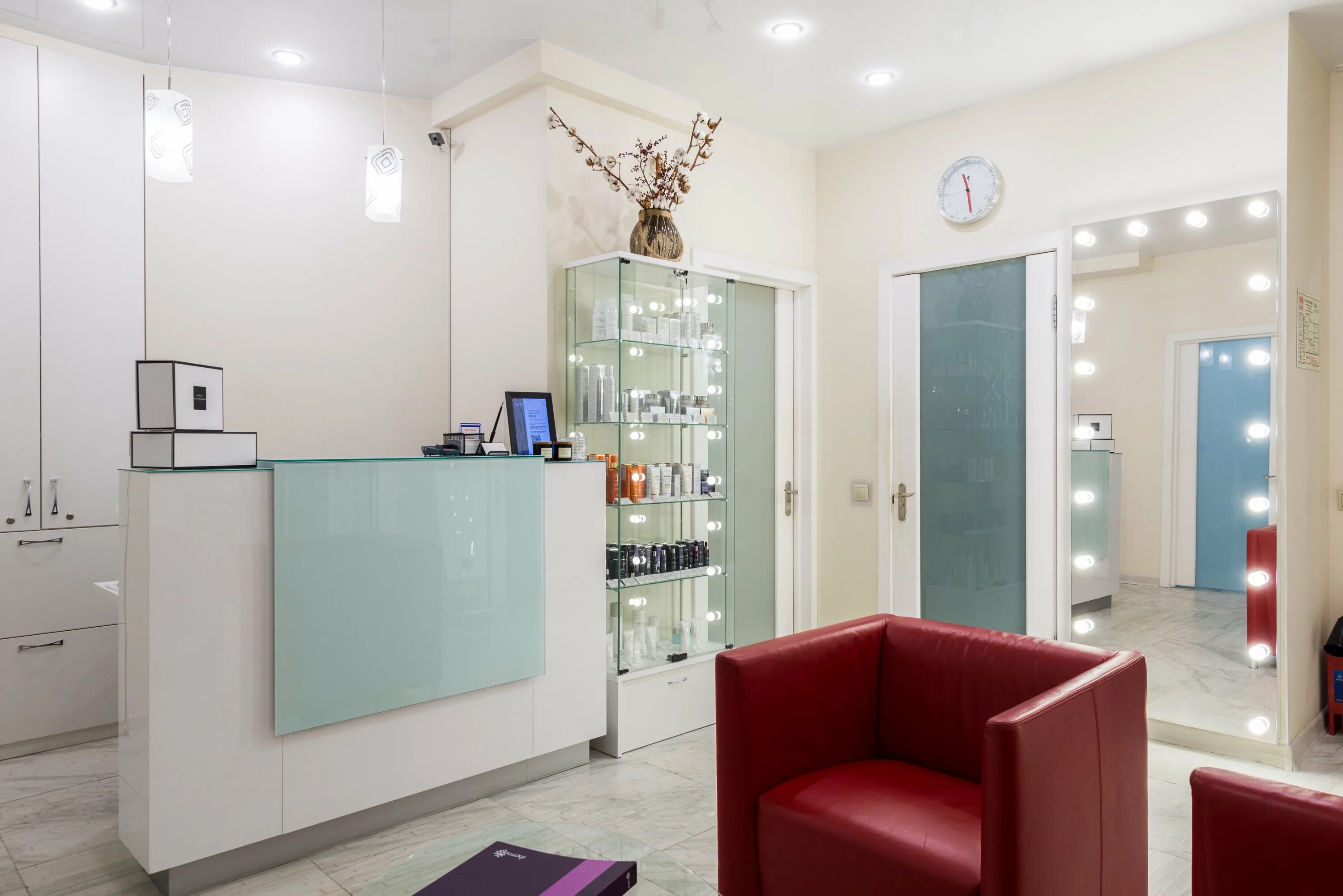 Cosmetology clinic. Maxx clinic москва. Эмблема maxx для вашего здоровья. Maxx clinic малая бронная ул. Maxx clinic москва.