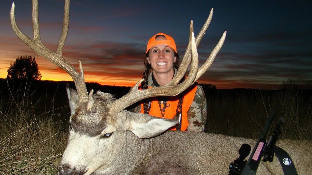 Лучший охотник в мире. Охота удивительное фото. Хороший охотник. Melissa Bachman.