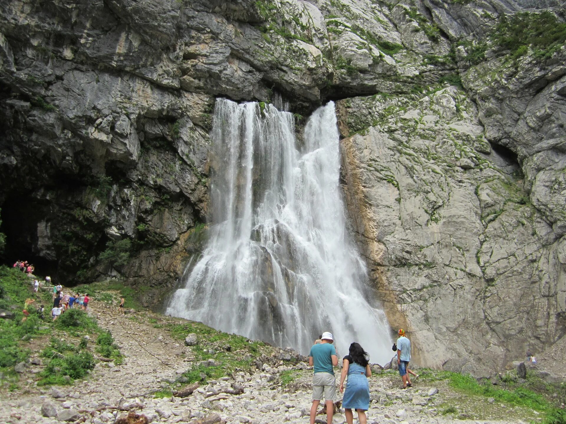 Гегский водопад джиппинг. Водопад гегский река гега фото. Гегский водопад. Гупский водопад в абхазии. Абхазия, гегский (черкесский) водопад.