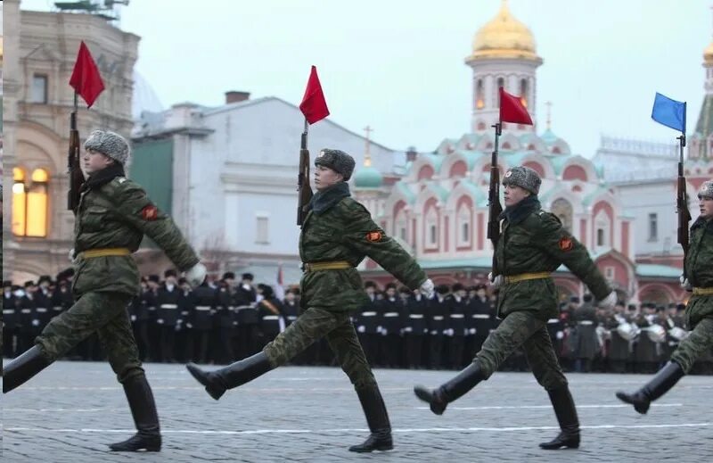 23 Февраля парад. Празднование 23 февраля в Москве. Защитники Отечества парад. Линейные на параде.