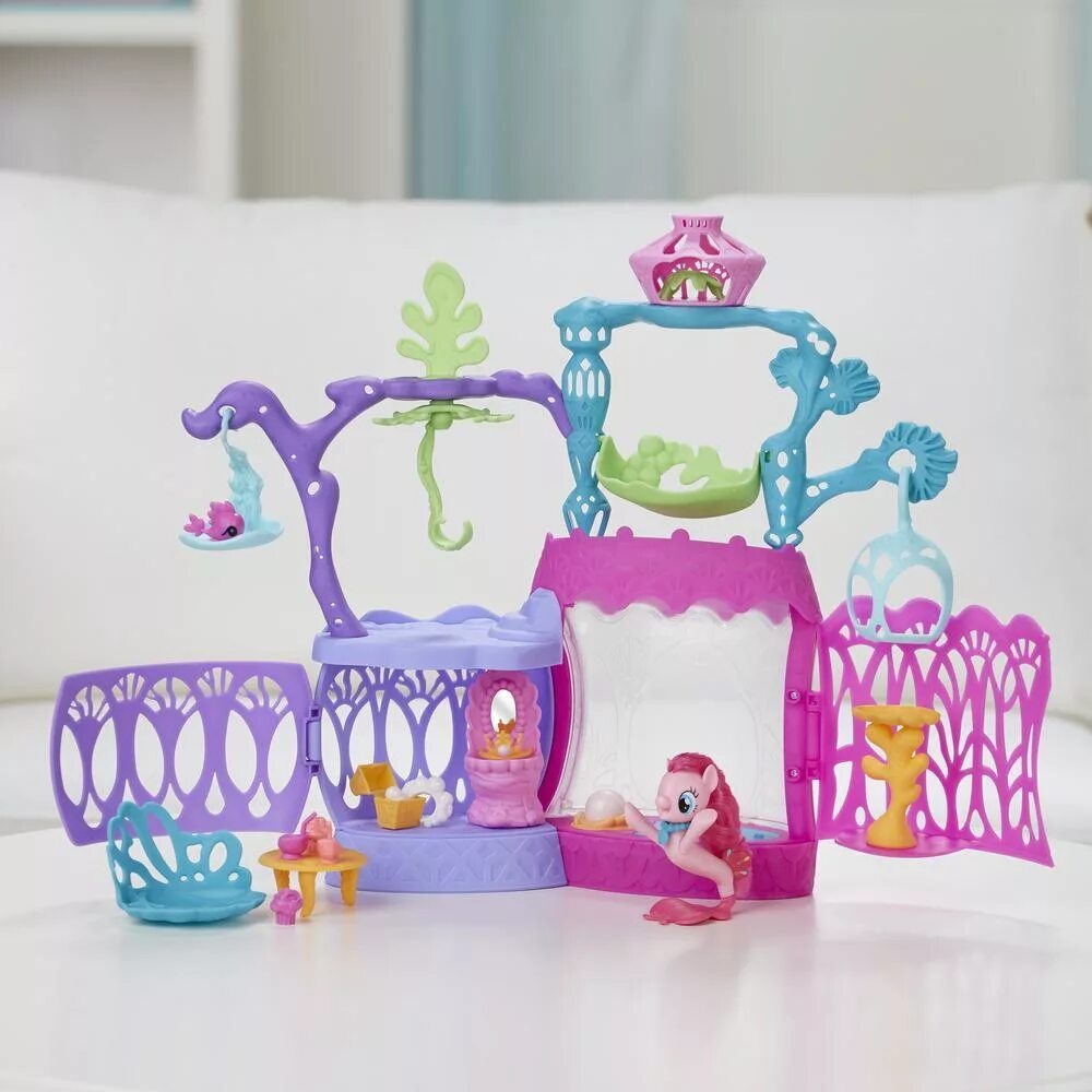 Замок литл пони. Игровой набор Hasbro мерцание c1058. Замок мерцание my little Pony. Замок my little Pony мерцание Hasbro. Морской замок my little Pony.