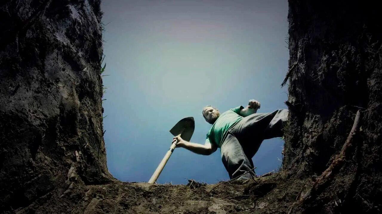 Залезь обратно в ту помойную яму. Залезь обратно в ту помойную яму