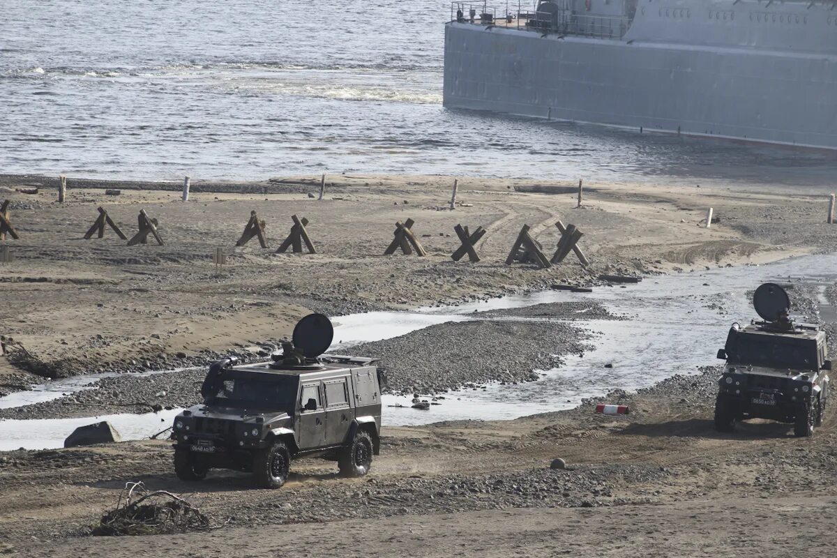 Высадка морского десанта. Тактический морской десант. Высадка десанта на необорудованное побережье. Тактика морской пехоты. Высадка море