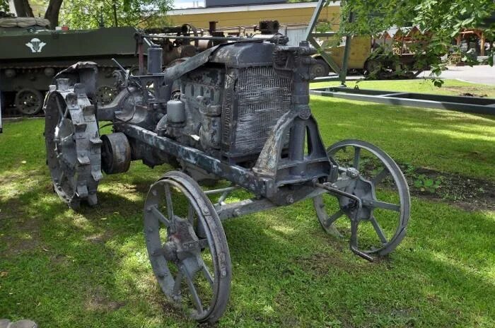 Tractor 2. Трактор ВТЗ универсал. Трактор ВТЗ универсал 2. Пропашной трактор универсал 2. Трактор универсал 1934 года.