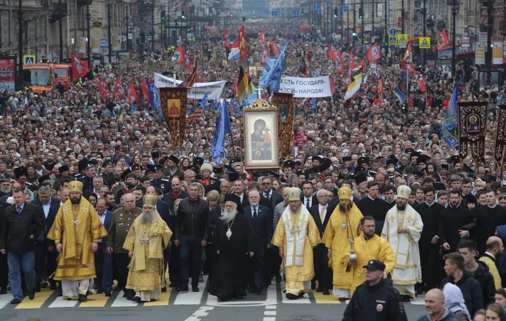 12 сентября 2017. 12 сентября крестный ход по невскому проспекту. 12 сентября 2017. 12 сентября 2017. 12 сентября 2017.
