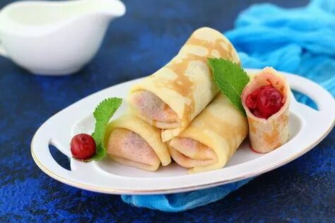 Блинчики с творогом и вишней