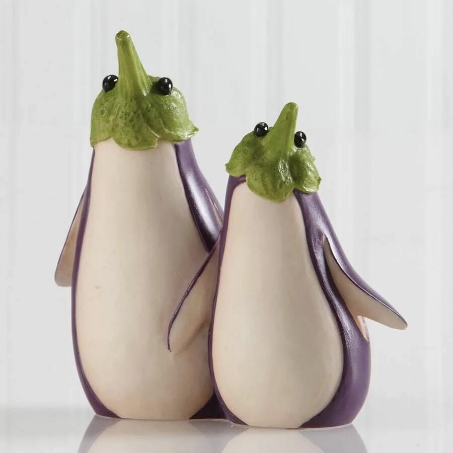 Кит из баклажана поделка. Фигурки животных из овощей и фруктов. Название поделки пингвин из баклажана. Какой овощ пингвин. Какой овощ пингвин.