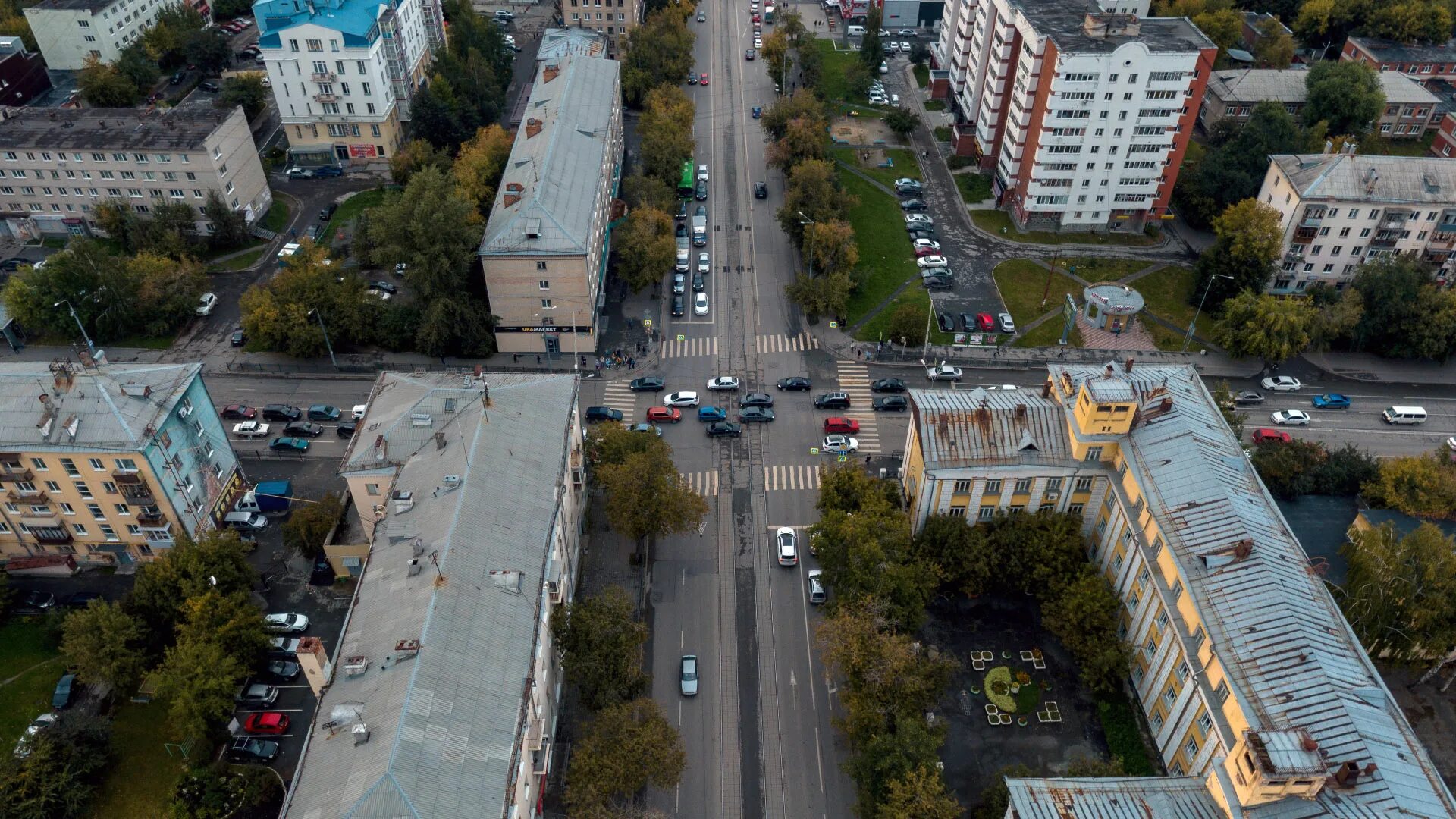 Куйбышеву восточную. Улица Фрунзе Екатеринбург. Фрунзе 82 Екатеринбург.