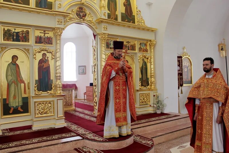 ночная божественная литургия. монастырь ганина яма екатеринбург. сретенский монастырь икона царственных страстотерпцев. храм царских страстотерпцев. храм страстотерпца николаящелеково.