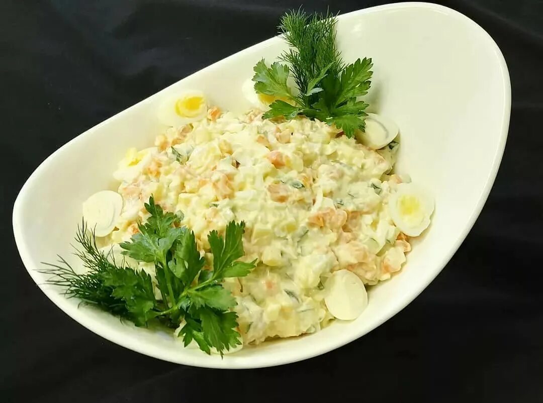 Курица горошек огурец яйцо